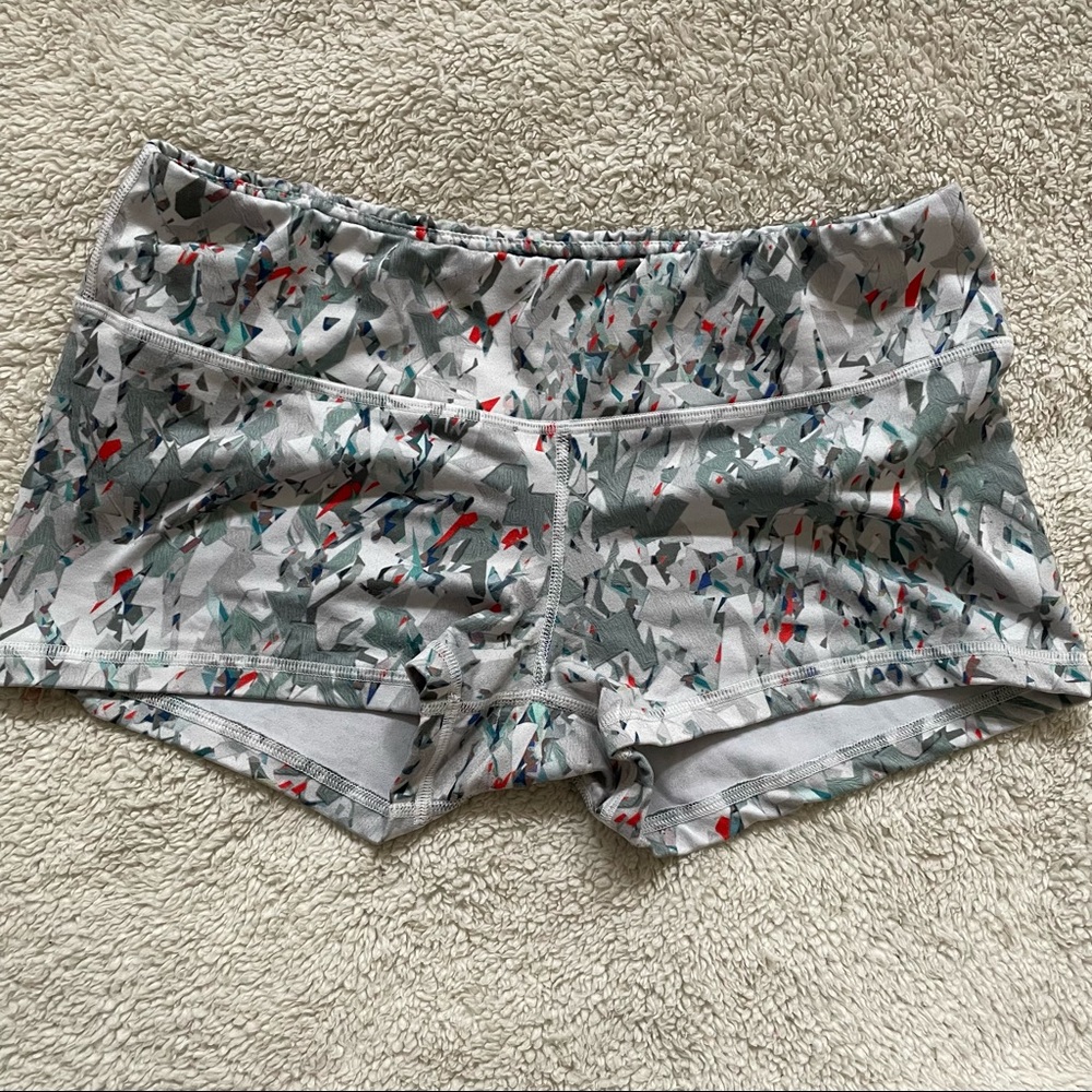 FLEO shorts